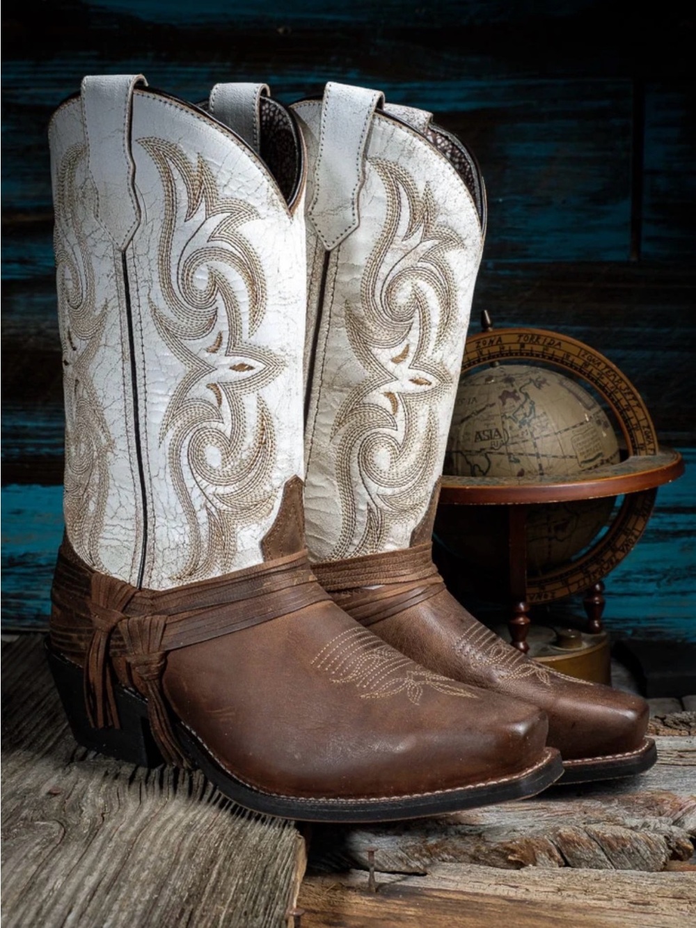 Myra Laredo western cowgirl boots.